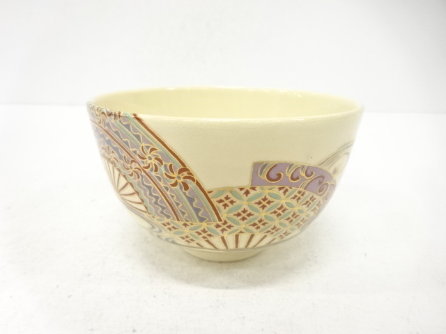 加藤昌山造　金彩色絵　扇面流し　茶碗